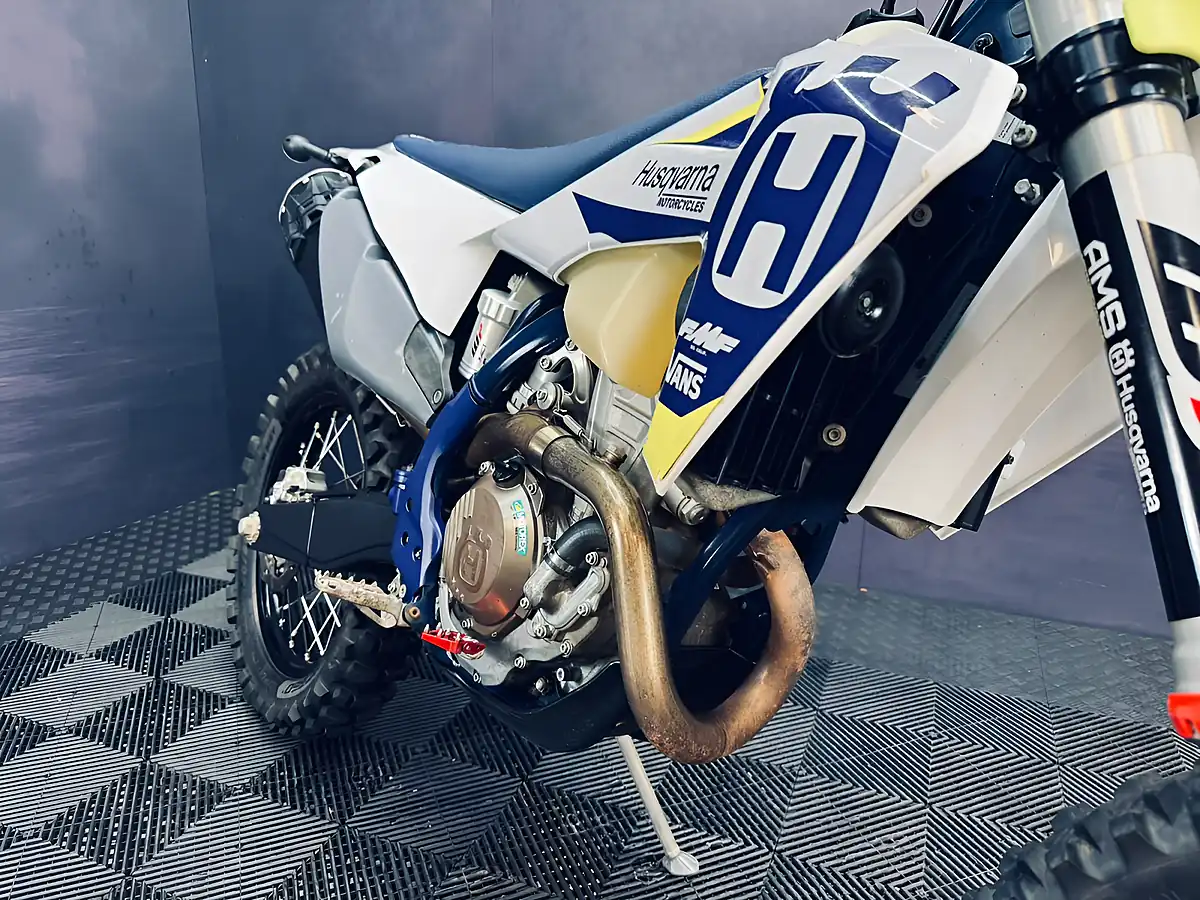 Used 2020 Husqvarna Fe 350 White - Interior and Exterior details 10