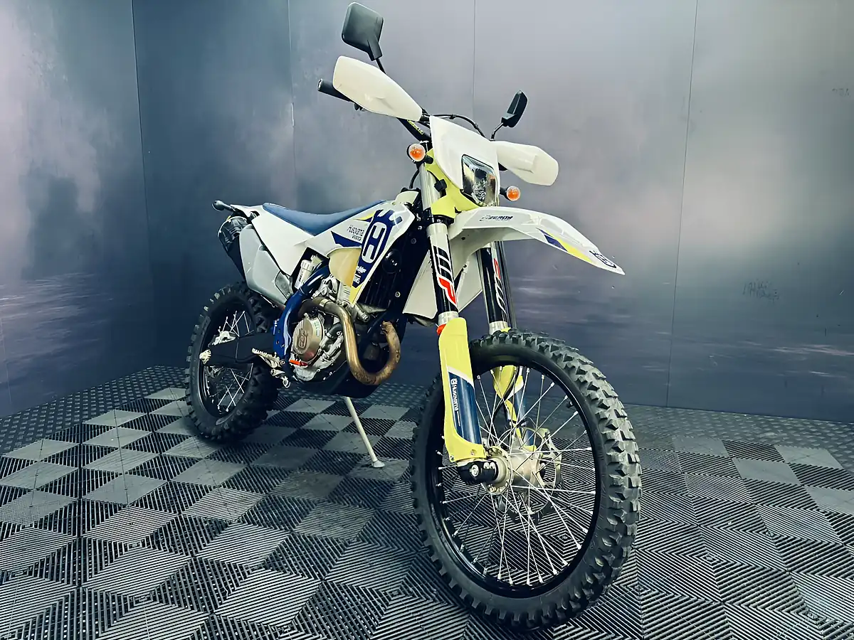 Used 2020 Husqvarna Fe 350 White - Interior and Exterior details 19