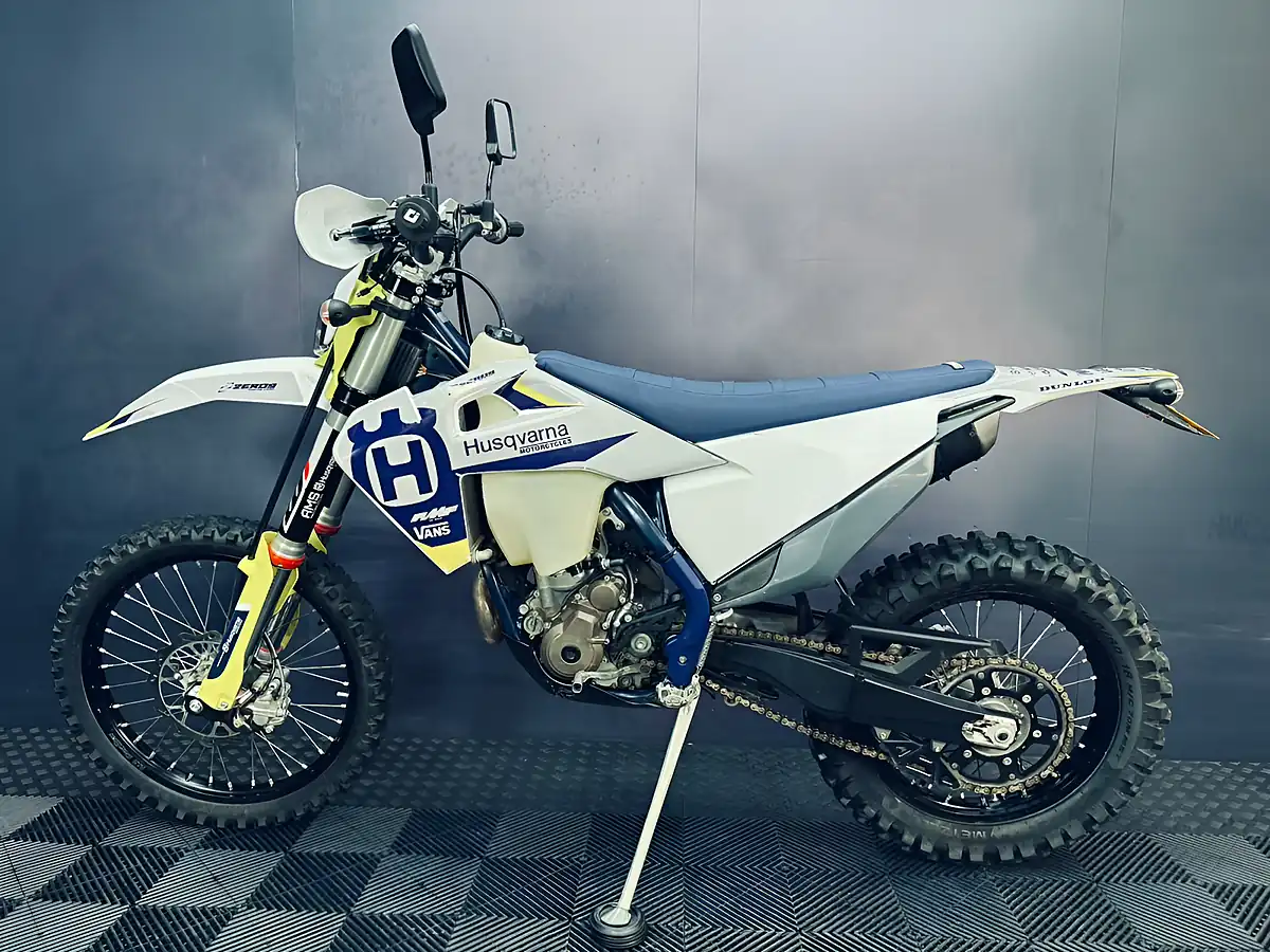 Used 2020 Husqvarna Fe 350 White - Interior and Exterior details 3