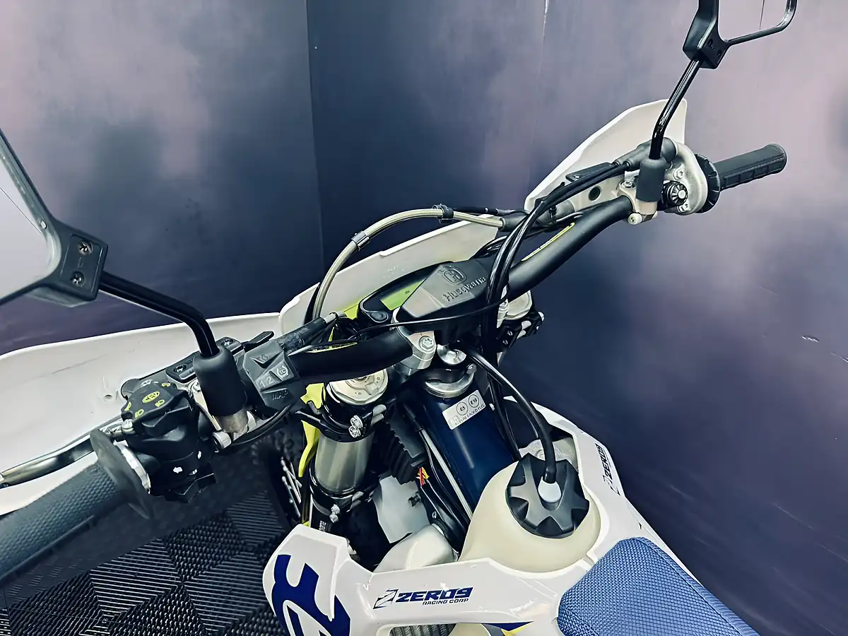 Used 2020 Husqvarna Fe 350 White - Interior and Exterior details 7