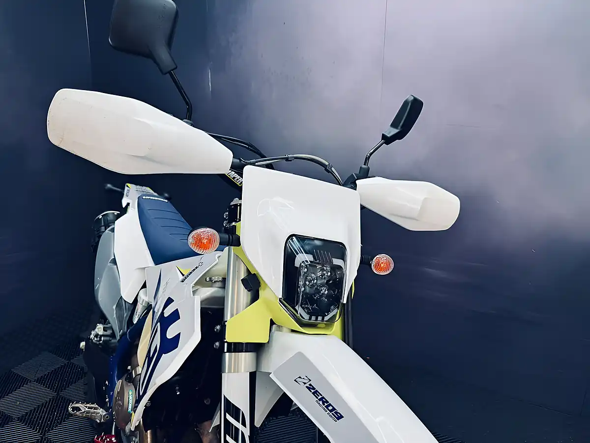 Used 2020 Husqvarna Fe 350 White - Interior and Exterior details 8