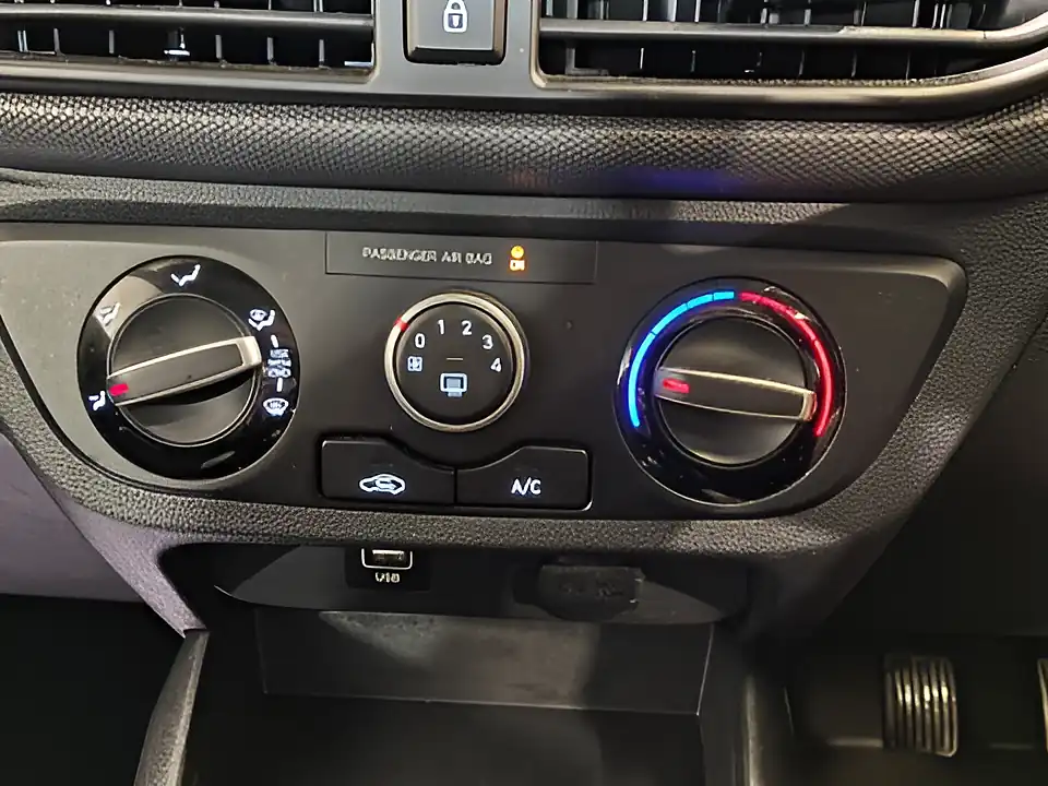 Used 2020 Hyundai i10 Se Connect Blue - Interior and Exterior details 14