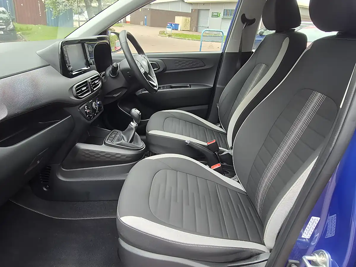Used 2020 Hyundai i10 Se Connect Champion Blue - Interior and Exterior details 14