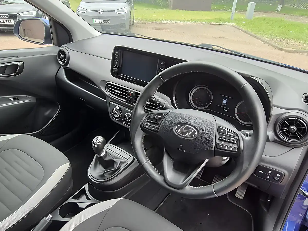 Used 2020 Hyundai i10 Se Connect Champion Blue - Interior and Exterior details 15
