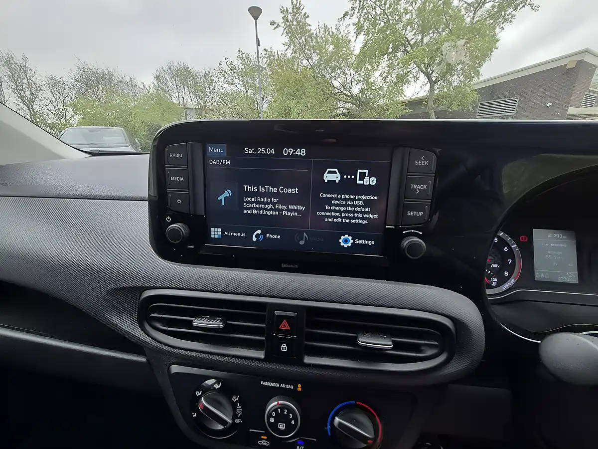 Used 2020 Hyundai i10 Se Connect Champion Blue - Interior and Exterior details 18