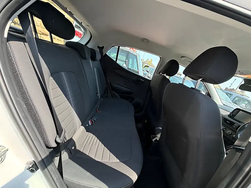 Used 2020 Hyundai i10 Se Connect Polar White - Interior and Exterior details 10