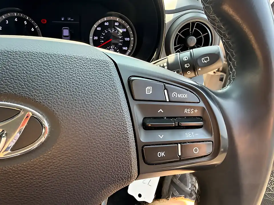 Used 2020 Hyundai i10 Se Connect Polar White - Interior and Exterior details 12