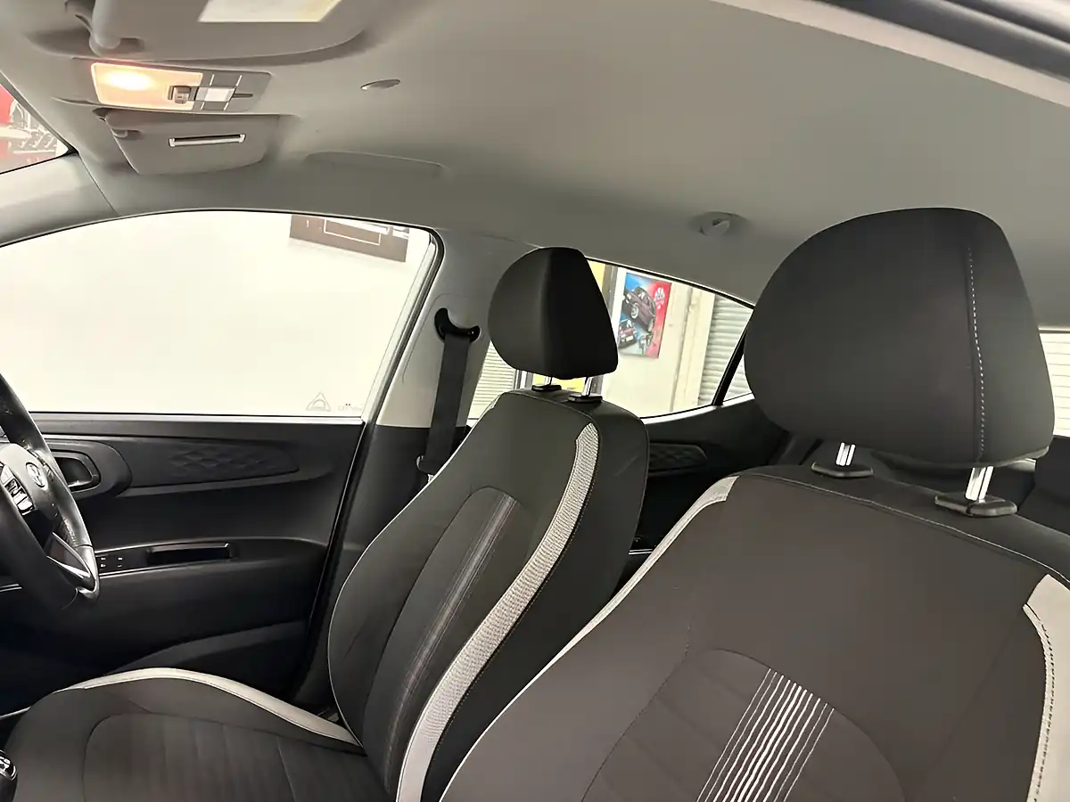 Used 2020 Hyundai I10 Se Connect White - Interior and Exterior details 16