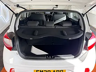 Used 2020 Hyundai I10 Se Connect White - Interior and Exterior details 10