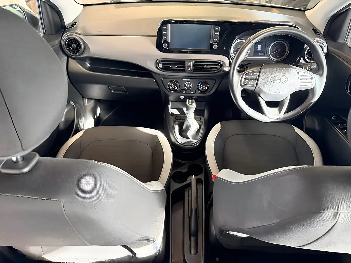 Used 2020 Hyundai I10 Se Connect White - Interior and Exterior details 13