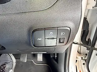 Used 2020 Hyundai I10 Se Connect White - Interior and Exterior details 16