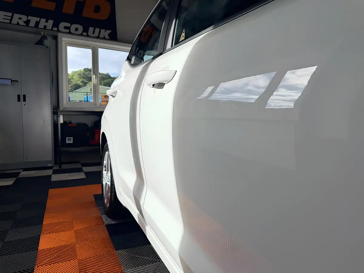 Used 2020 Hyundai I10 Se Connect White - Interior and Exterior details 6