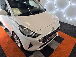Used 2020 Hyundai I10 Se Connect White - Interior and Exterior details 8