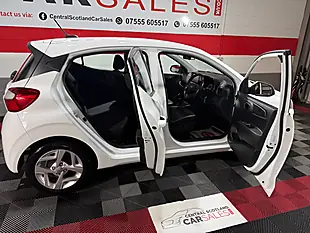 Used 2020 Hyundai i10 Se Connect White - Interior and Exterior details 10
