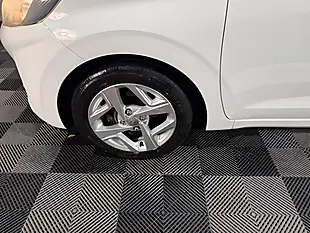 Used 2020 Hyundai i10 Se Connect White - Interior and Exterior details 14