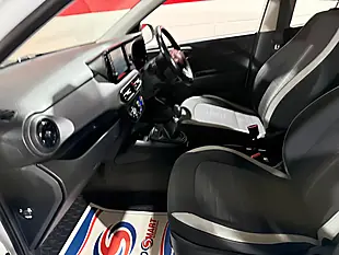 Used 2020 Hyundai i10 Se Connect White - Interior and Exterior details 17