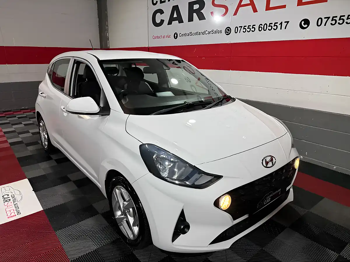 Used 2020 Hyundai i10 Se Connect White - Interior and Exterior details 5