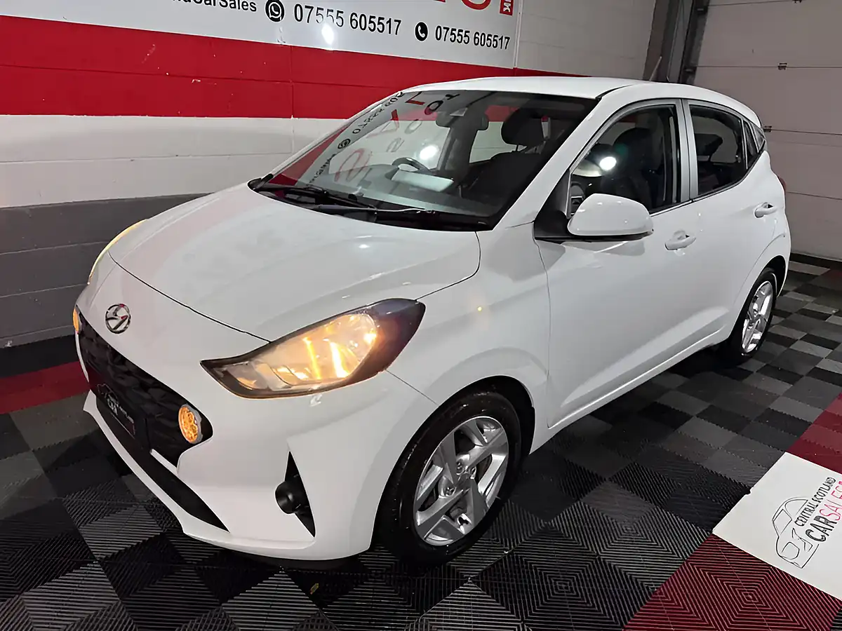 Used 2020 Hyundai i10 Se Connect White - Interior and Exterior details 6