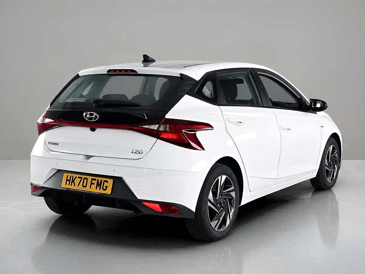 Used 2020 Hyundai I20 Se Connect White - Interior and Exterior details 4