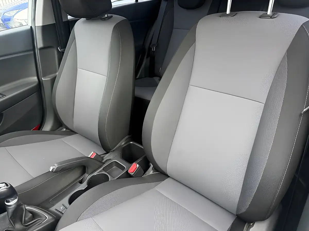 Used 2020 Hyundai I20 Se Launch Edition White - Interior and Exterior details 13