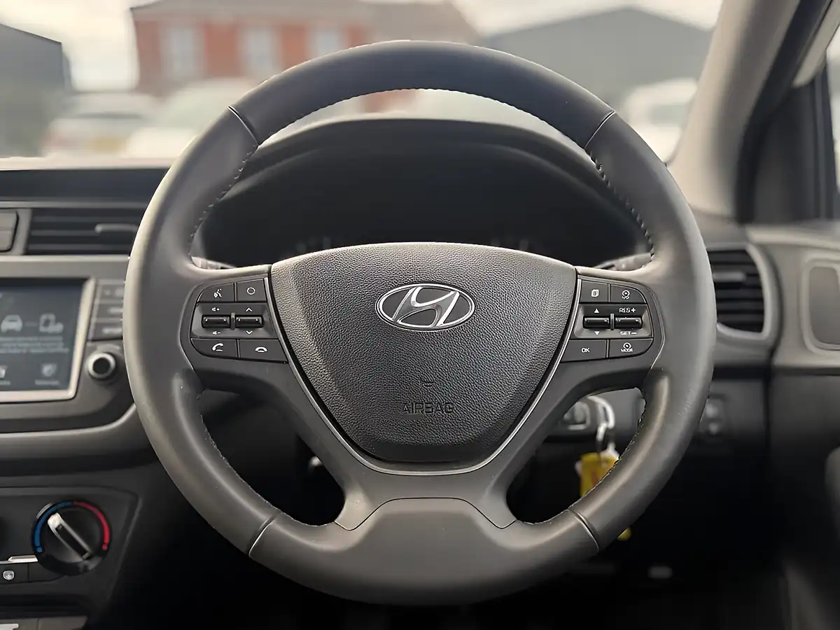 Used 2020 Hyundai I20 Se Launch Edition White - Interior and Exterior details 15