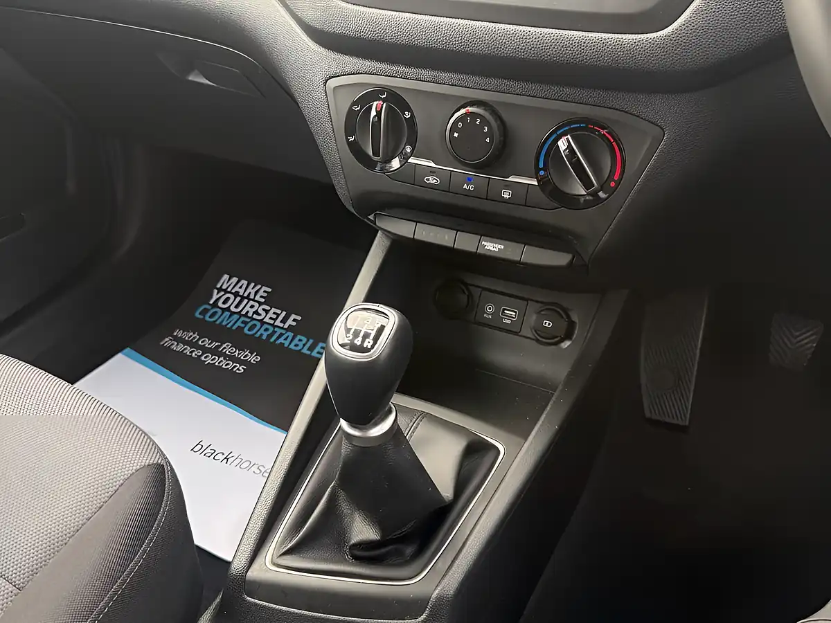 Used 2020 Hyundai I20 Se Launch Edition White - Interior and Exterior details 18