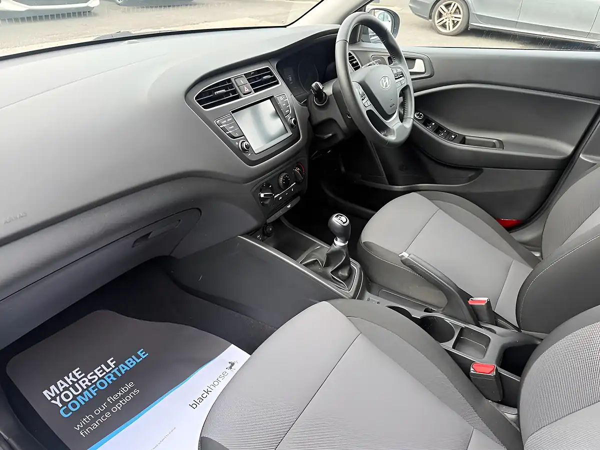 Used 2020 Hyundai I20 Se Launch Edition White - Interior and Exterior details 2