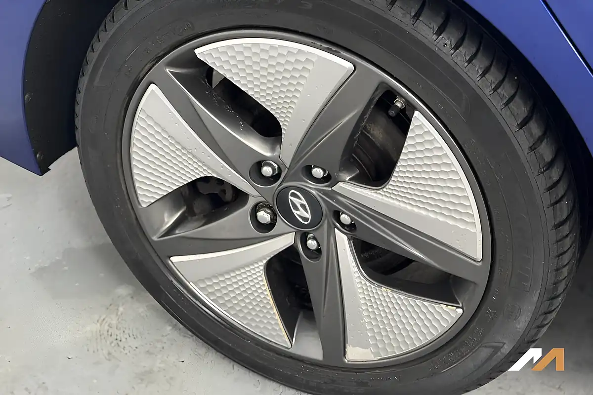 Used 2020 Hyundai Ioniq Premium Se Blue - Interior and Exterior details 10