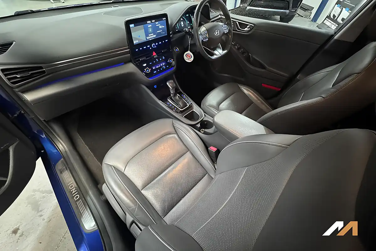 Used 2020 Hyundai Ioniq Premium Se Blue - Interior and Exterior details 17