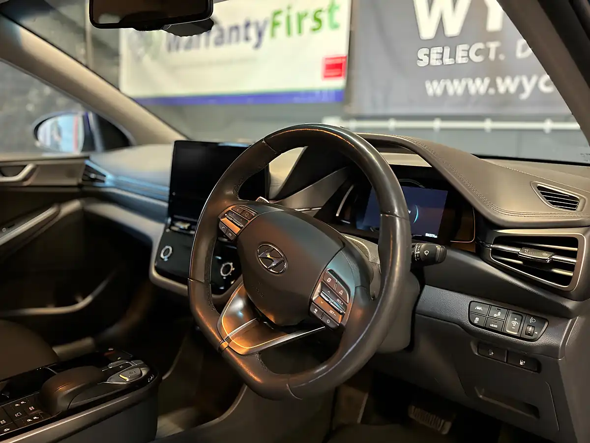 Used 2020 Hyundai Ioniq Premium Se Blue - Interior and Exterior details 11