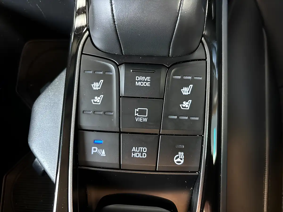 Used 2020 Hyundai Ioniq Premium Se Blue - Interior and Exterior details 17