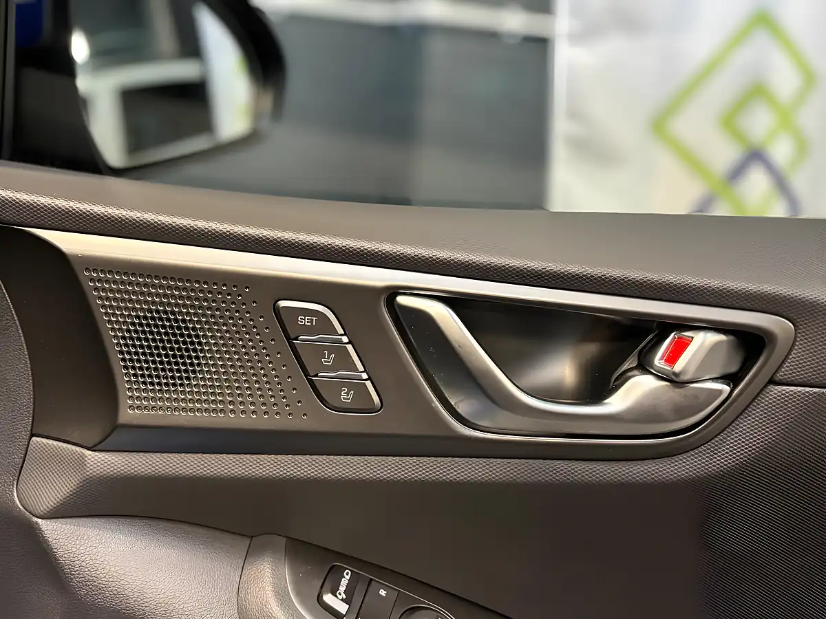 Used 2020 Hyundai Ioniq Premium Se Blue - Interior and Exterior details 19