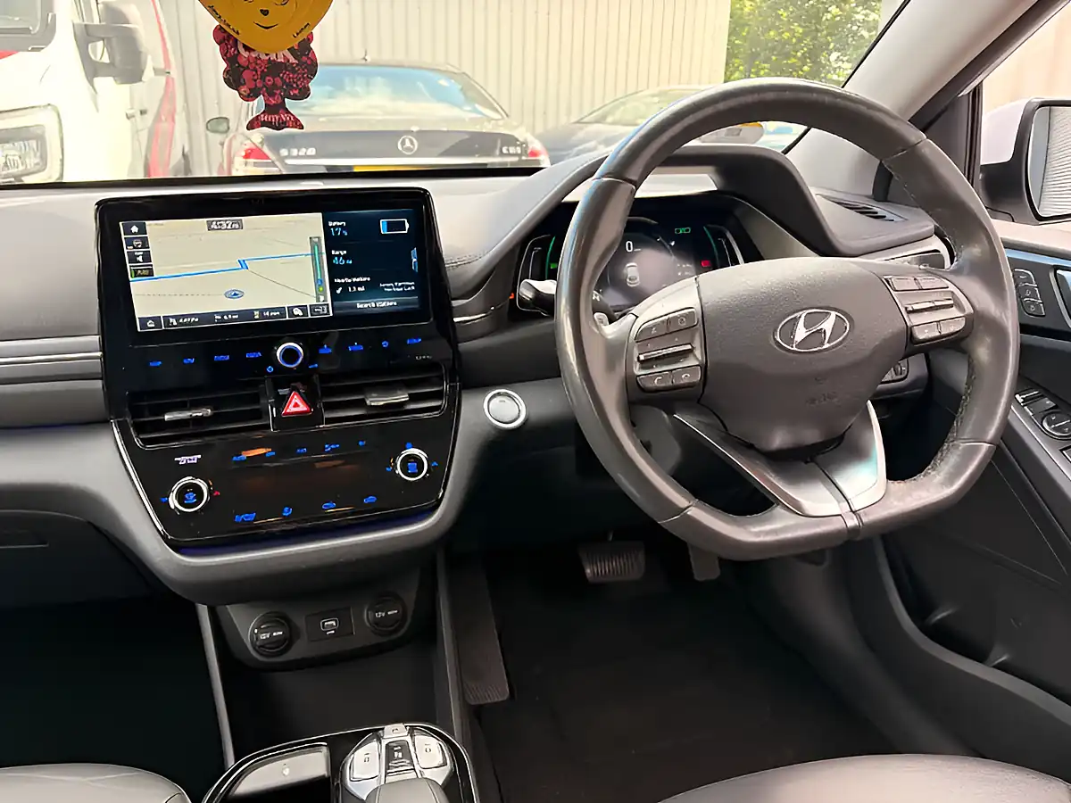 Used 2020 Hyundai Ioniq Premium Se White - Interior and Exterior details 17