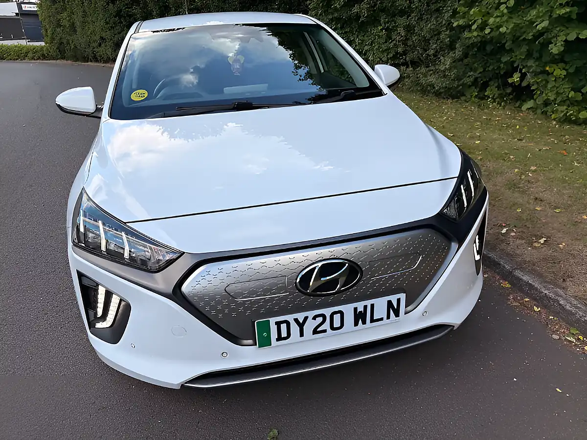 Used 2020 Hyundai Ioniq Premium Se White - Interior and Exterior details 6