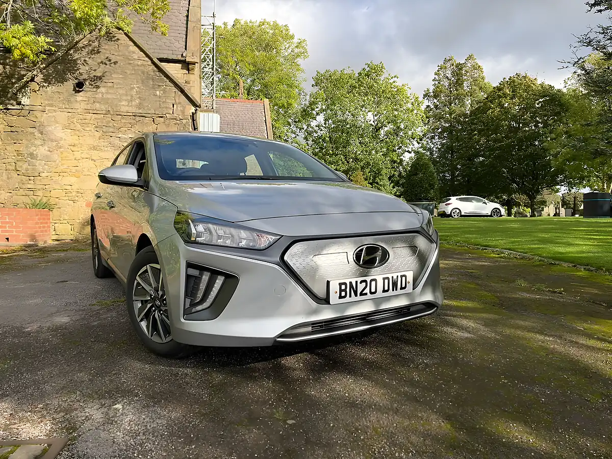 Used 2020 Hyundai Ioniq Premium Silver - Interior and Exterior details 16