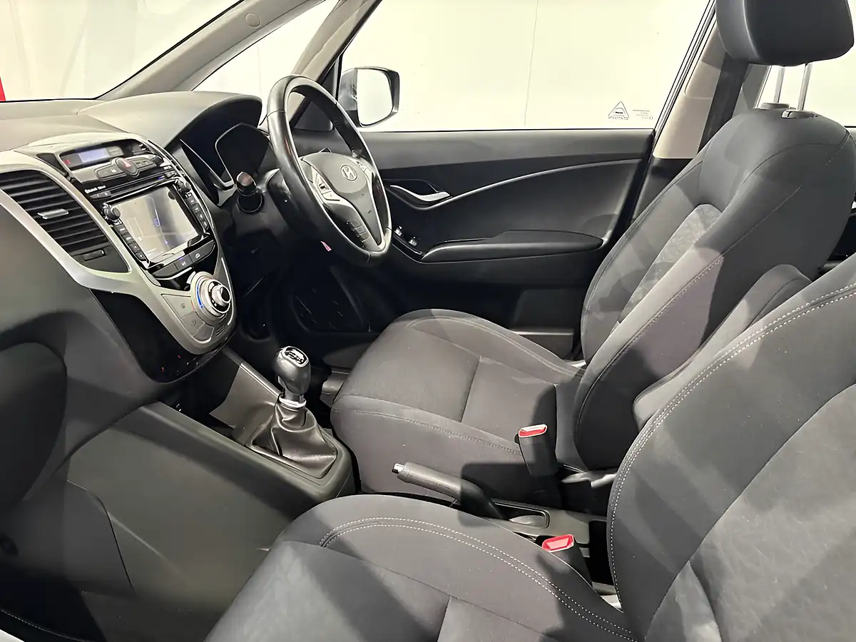Used 2020 Hyundai Ix20 Premium Nav Grey - Interior and Exterior details 11