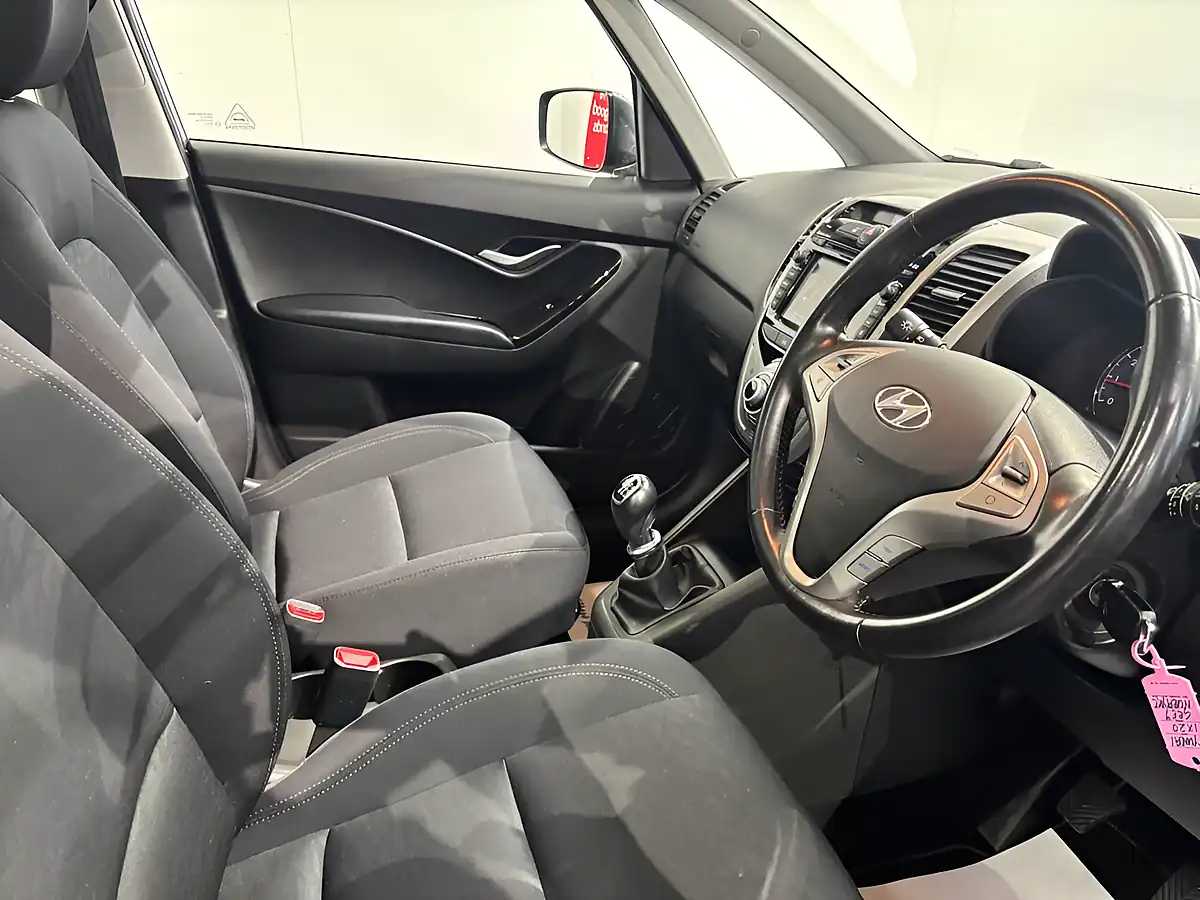 Used 2020 Hyundai Ix20 Premium Nav Grey - Interior and Exterior details 12