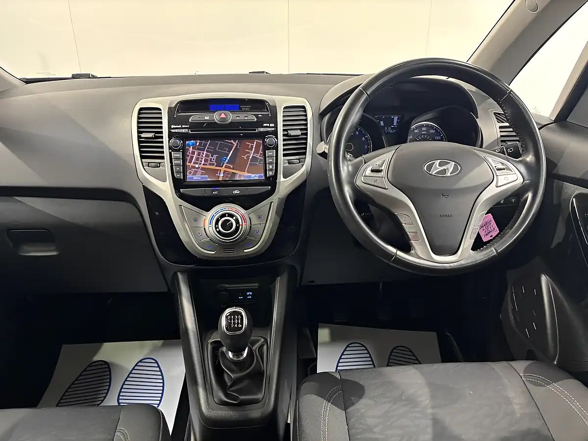 Used 2020 Hyundai Ix20 Premium Nav Grey - Interior and Exterior details 14