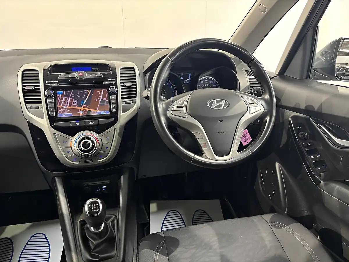 Used 2020 Hyundai Ix20 Premium Nav Grey - Interior and Exterior details 17