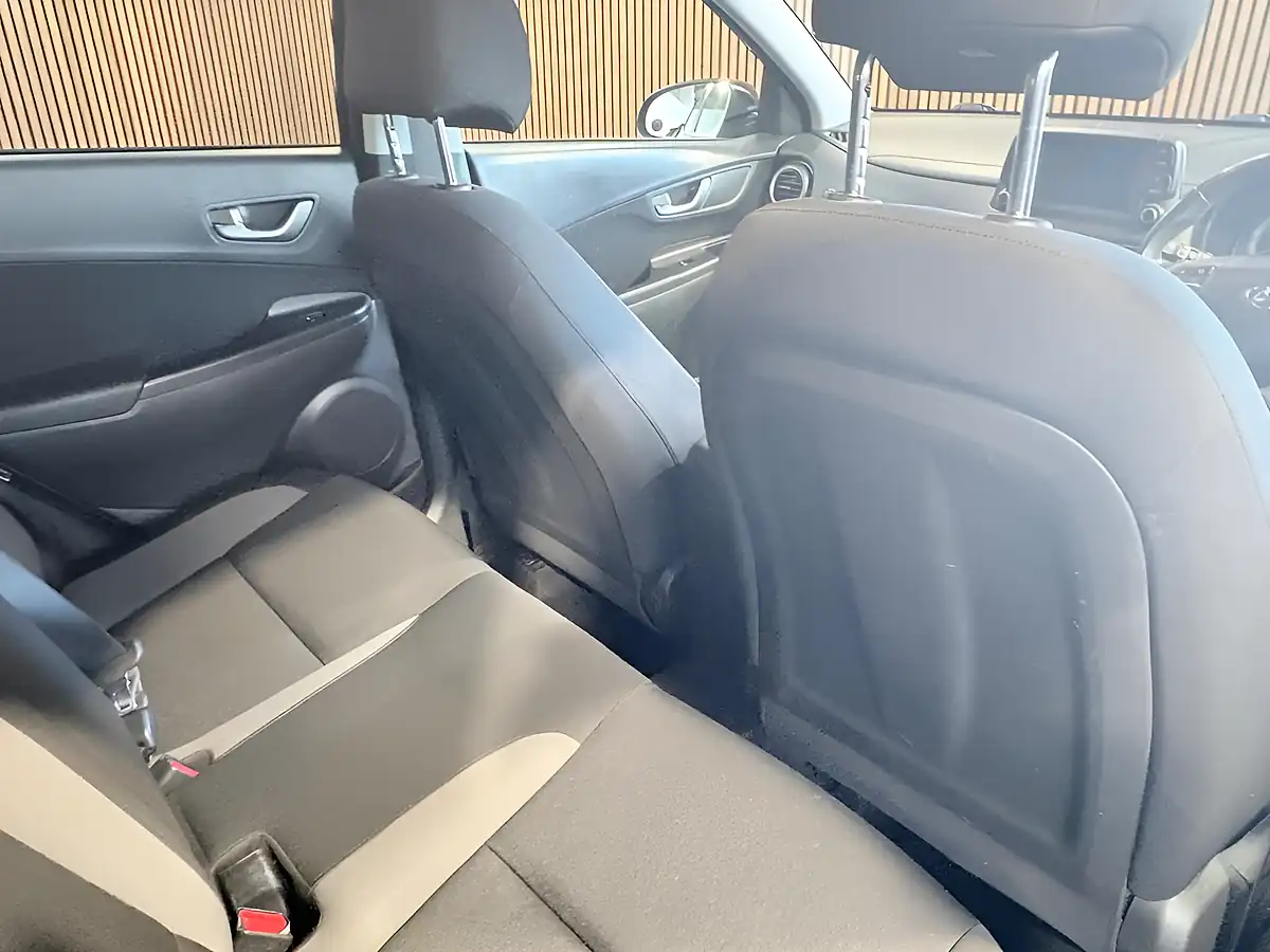 Used 2020 Hyundai Kona Play Black - Interior and Exterior details 17
