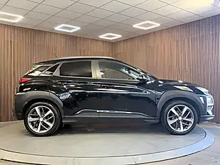 Used 2020 Hyundai Kona Play Black - Interior and Exterior details 7