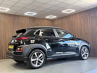 Used 2020 Hyundai Kona Play Black - Interior and Exterior details 8