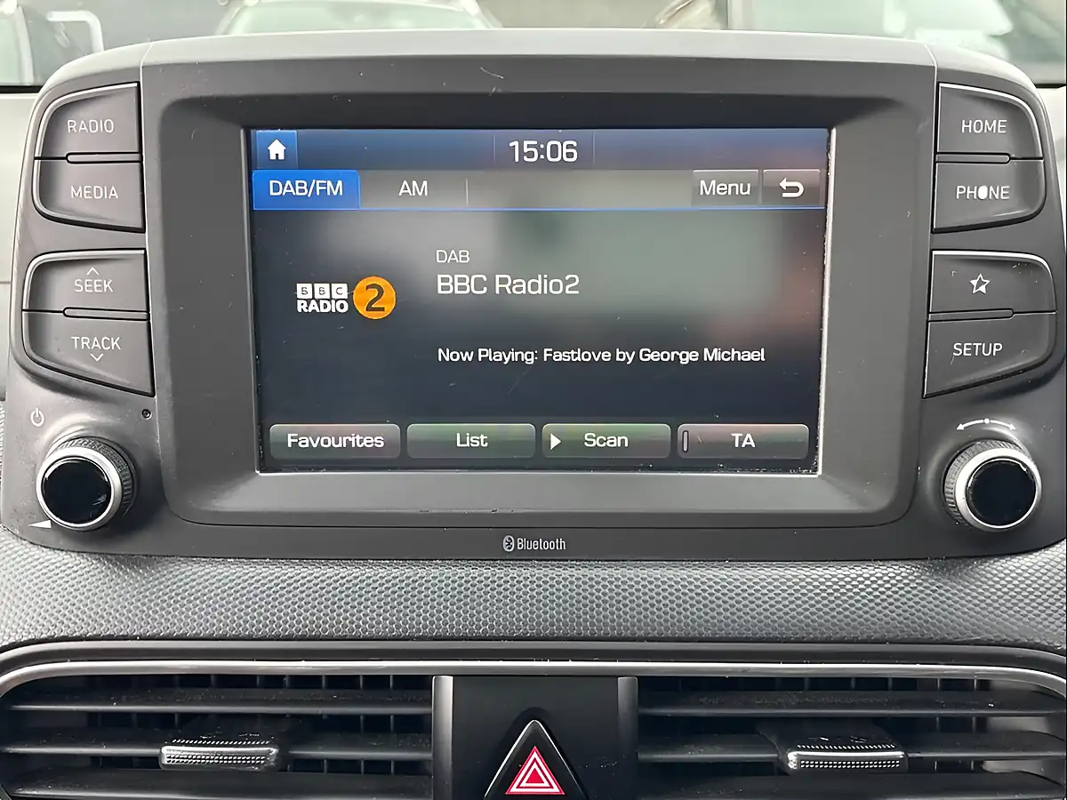 Used 2020 Hyundai Kona Play Black - Interior and Exterior details 15
