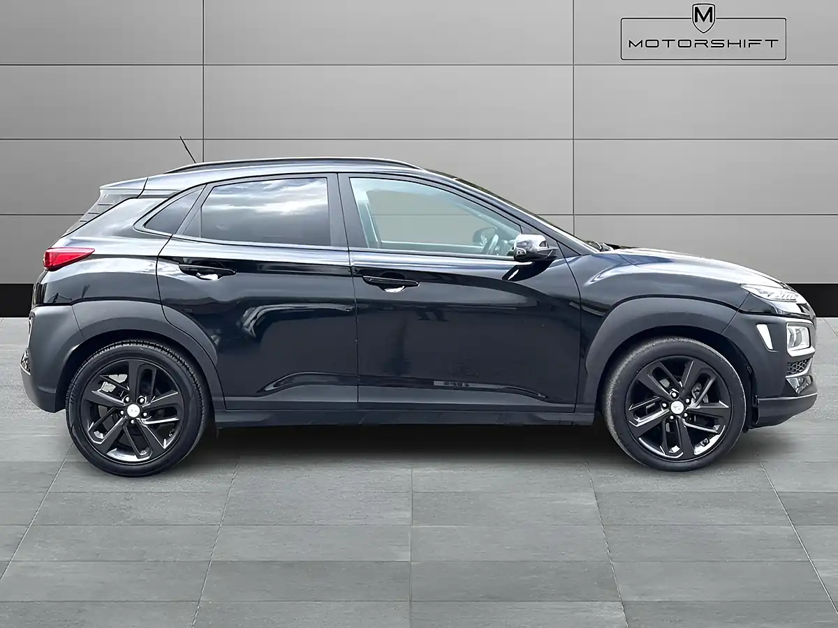 Used 2020 Hyundai Kona Play Black - Interior and Exterior details 7