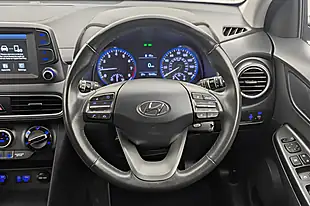 Used 2020 Hyundai Kona Play White - Interior and Exterior details 13
