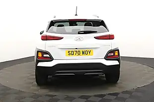 Used 2020 Hyundai Kona Play White - Interior and Exterior details 4