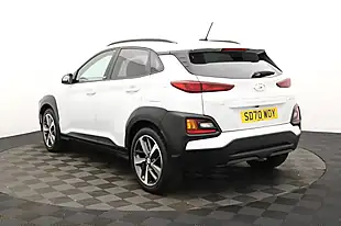 Used 2020 Hyundai Kona Play White - Interior and Exterior details 5
