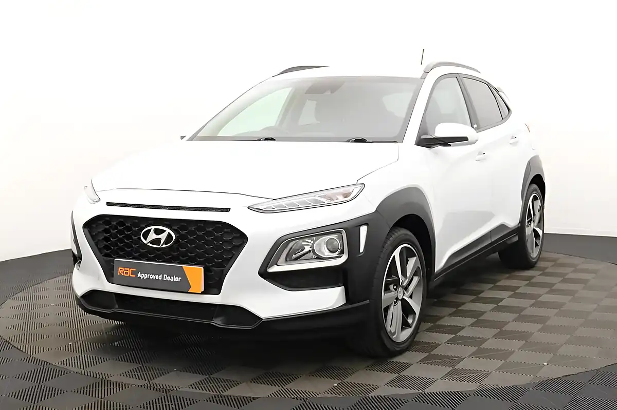 Used 2020 Hyundai Kona Play White - Interior and Exterior details 6