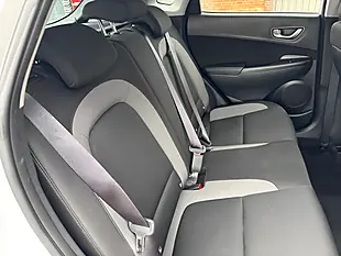 Used 2020 Hyundai Kona Play White - Interior and Exterior details 13