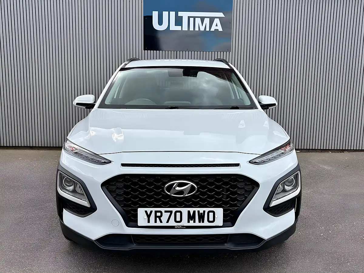 Used 2020 Hyundai Kona Play White - Interior and Exterior details 2